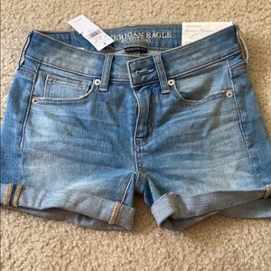 American Eagle 00 Midi shorts